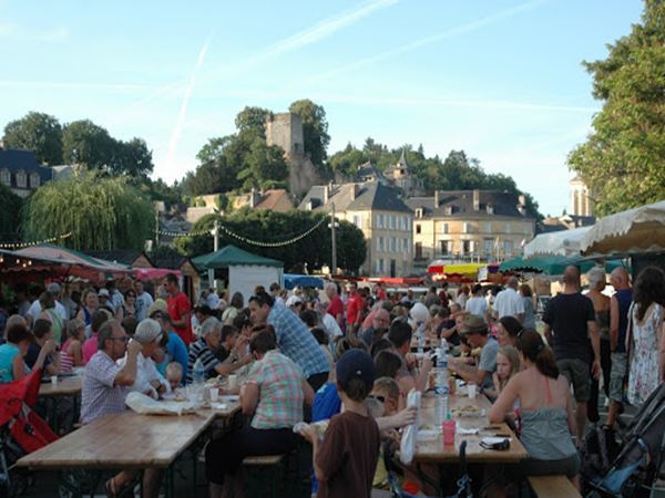 vacances-montignac-camping-marche_nocturne