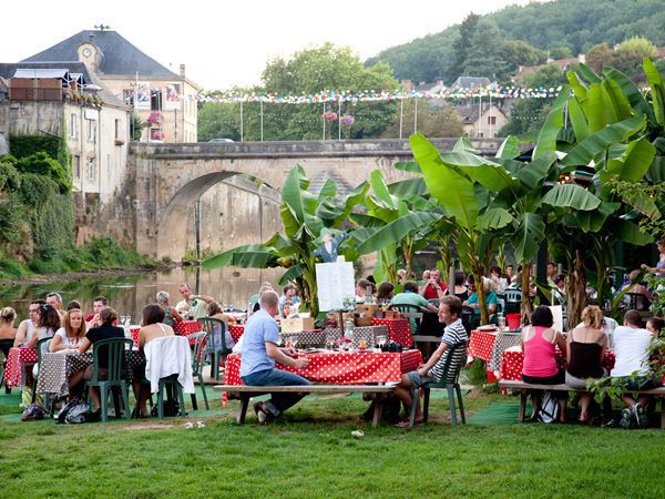 vacances-montignac-camping-repas