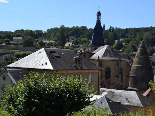 sarlat-vacance-camping-kerktoren_600x450